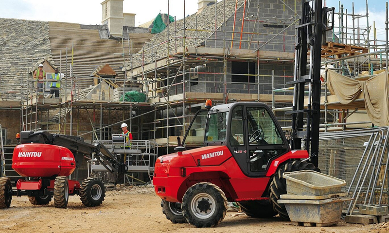 The Advantages of Rough Terrain Forklift 